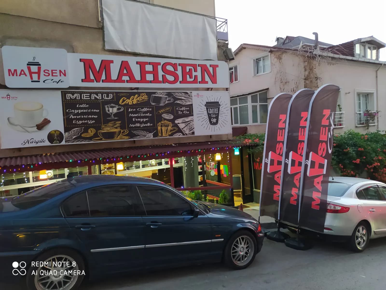 Mahsen için cephe tabelası ve yelken bayrak
