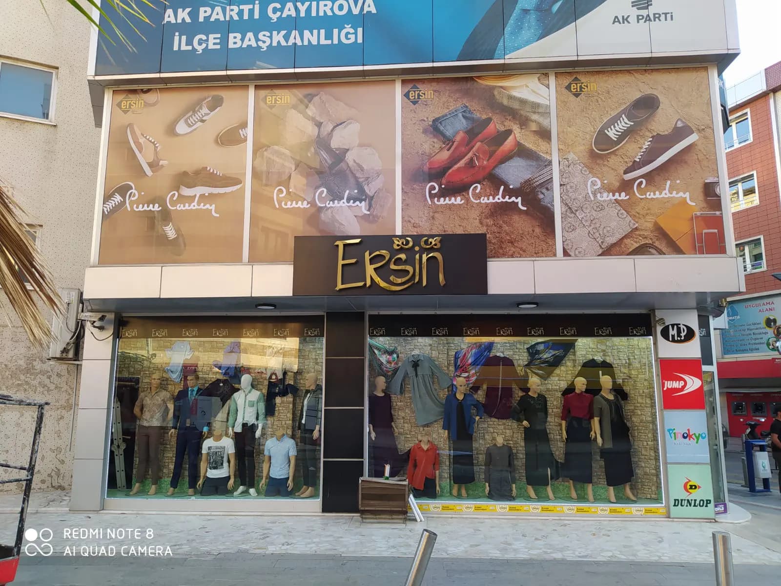 Ersin mağazası için tabela ve vitrin giydirme